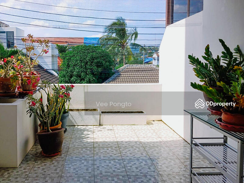 ขาย - 3 Storys Townhouse with Sea View Rooftop in Hua Hin City, ประจวบคีรีขันธ์