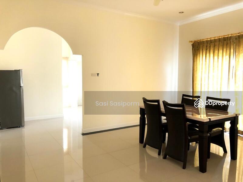 For Rent - 365 SqM House with 5 Bedrooms for Rent, Chon Buri