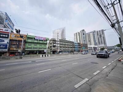 ขาย - ตึกแถว ถ.งามวงศ์วาน ต.บางเขน อ.เมืองนนทบุรี จ.นนทบุรี 11000, นนทบุรี