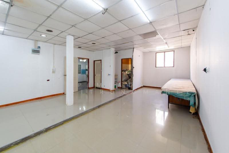 หมู่บ้าน ชนชื่น 1 ซอยทวีวัฒนา 9, กรุงเทพ, -, ทวีวัฒนา, กรุงเทพ, 180 ตร.ม., บ้านเดี่ยว ขาย, โดย Pimlada Lertritrungmanee, 11866466 - DDproperty.com