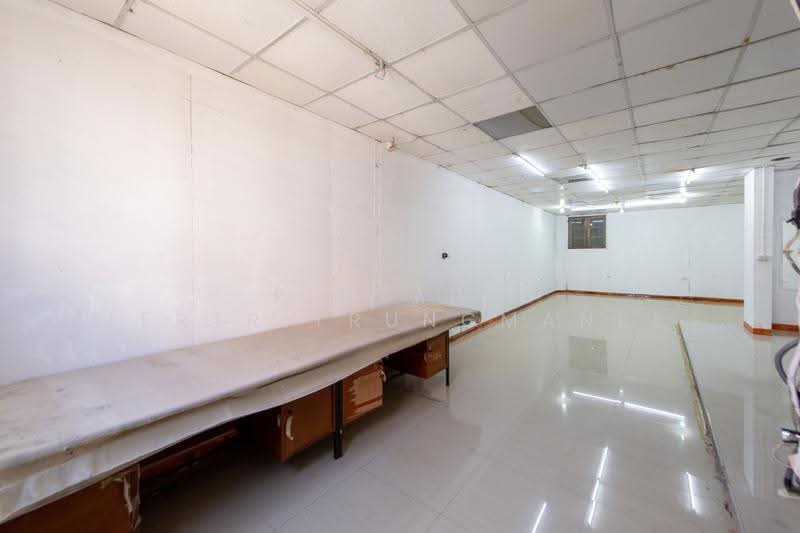 หมู่บ้าน ชนชื่น 1 ซอยทวีวัฒนา 9, กรุงเทพ, -, ทวีวัฒนา, กรุงเทพ, 180 ตร.ม., บ้านเดี่ยว ขาย, โดย Pimlada Lertritrungmanee, 11866466 - DDproperty.com