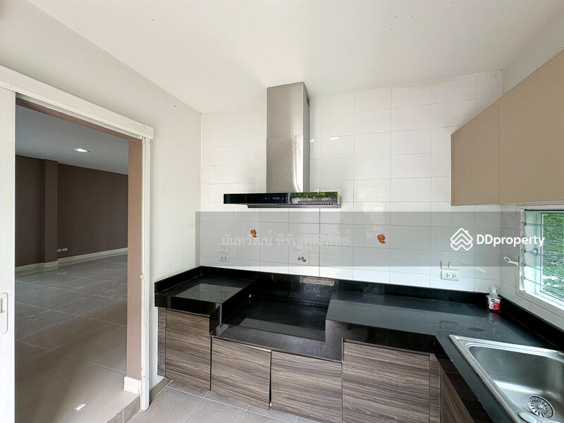 For Sale - Siwalee Lakeview, Chiang Mai
