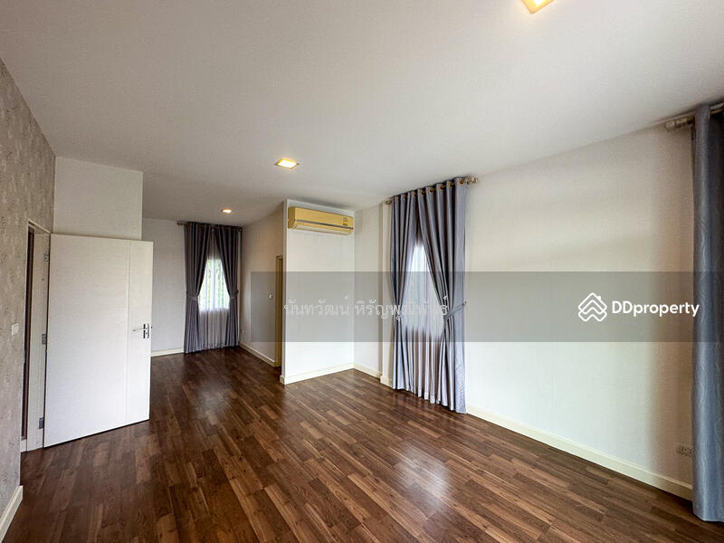For Sale - Siwalee Lakeview, Chiang Mai