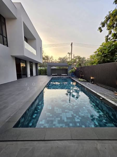 Panya Pattanakarn Village, Bangkok, Soi Phatthanakarn 30, Suan Luang, Suan Luang, Bangkok, 6 Bedrooms, 800 sqm, Single Detached House For Sale, by Jomchanok Aswavibul, 11866493 - DDproperty.com
