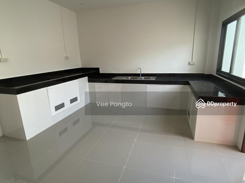 ขาย - Brand New House in a Market Area, ประจวบคีรีขันธ์