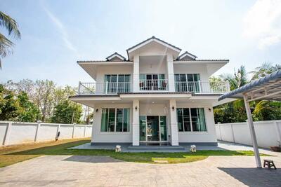ขาย - ขายบ้านเชียงใหม่ 5 ห้องนอน ที่ตำบลสันผักหวาน ใกล้โรงเรียนนานาชาติลานนา, เชียงใหม่