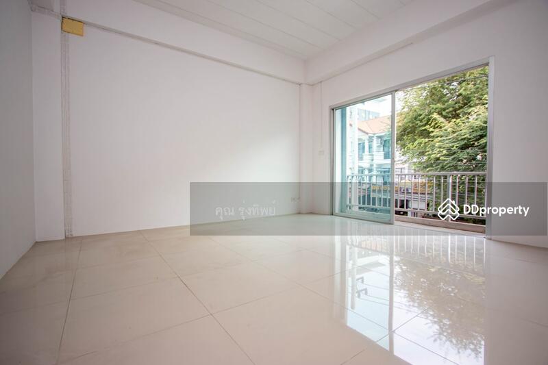 For Sale - Versatile Three-Storey Townhouse/Home Business Unit in Santhitam, Chiang Mai