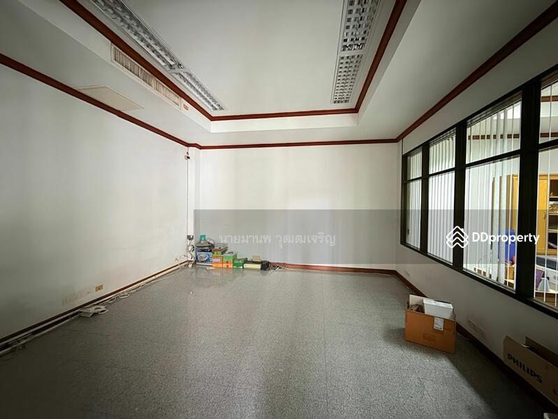 For Sale - ขายอาคาร ถนนเอกชัย พร้อมที่ดินแปลงสวย, Bangkok