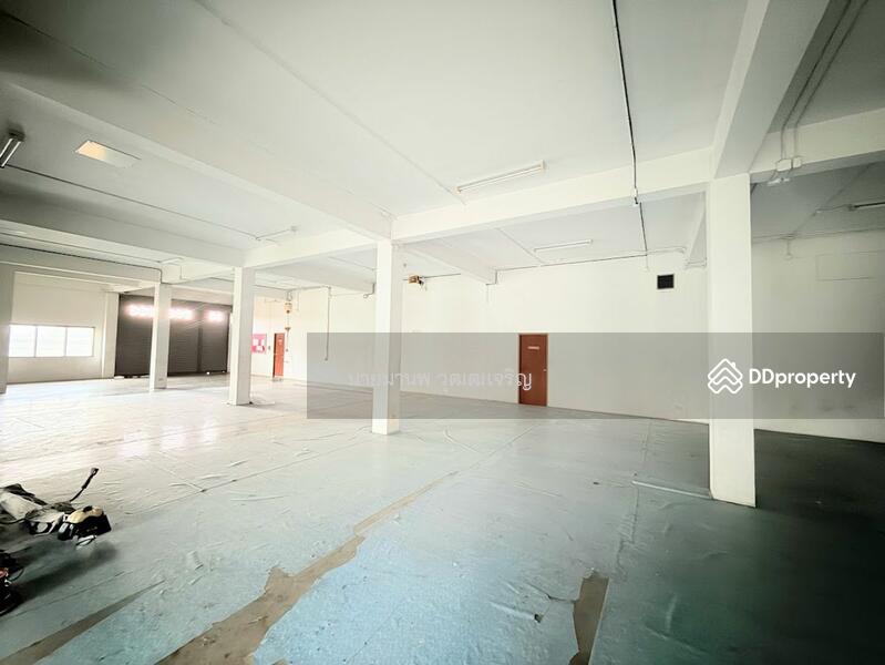 For Sale - ขายอาคาร ถนนเอกชัย พร้อมที่ดินแปลงสวย, Bangkok