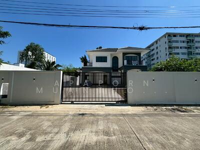 ขาย - ขายบ้านเดี่ยว ลาดพร้าว117 บางกะปิ ทำเลดีมาก เดินทางสะดวก บ้านกว้าง พื้นที่เยอะ, กรุงเทพ