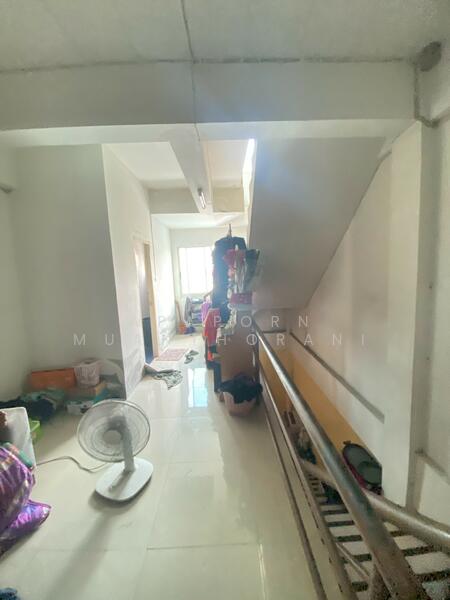 ขายอาคารพาณิชย์ 3 ชั้น หลังมุม เอกทวีคูณ ถนนเศรษฐกิจ-คลองครุ ติด7-11 ปล่อยเช่าได้ยาวๆ ทำเลดีมาก, Samut Sakhon, Tha-Sai, Muang Samut Sakhon, Samut Sakhon, 3 Bedrooms, 136 sqm, Townhouse For Sale, by Apaporn Muanthorani, 11867536 - DDproperty.com