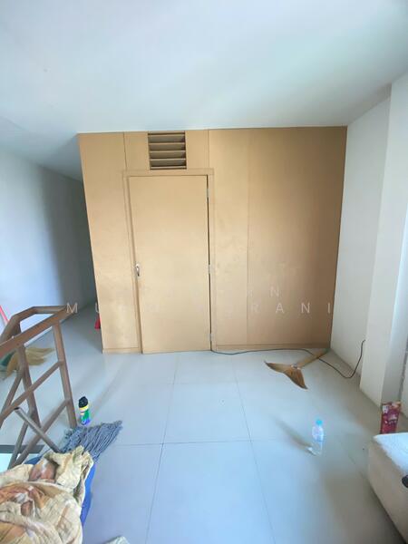 ขายอาคารพาณิชย์ 3 ชั้น หลังมุม เอกทวีคูณ ถนนเศรษฐกิจ-คลองครุ ติด7-11 ปล่อยเช่าได้ยาวๆ ทำเลดีมาก, Samut Sakhon, Tha-Sai, Muang Samut Sakhon, Samut Sakhon, 3 Bedrooms, 136 sqm, Townhouse For Sale, by Apaporn Muanthorani, 11867536 - DDproperty.com