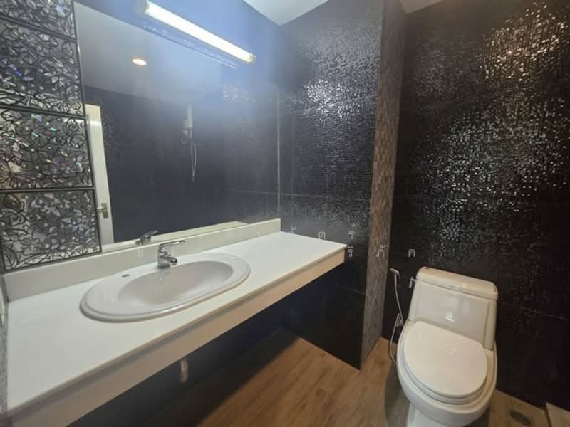 The IRIS Rama 9-Srinakarin, Bangkok, Srinakarin Road, Suan Luang, Suan Luang, Bangkok, 3 Bedrooms, 106 sqm, Condo For Rent, by รัตนฉัตร์ ชยานันท์สิริภัค, 11867680 - DDproperty.com