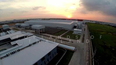 ขาย - ขาย ที่ดินพร้อมสิ่งปลูกสร้าง ถนนลำลูกกา ปทุมธานี เนื้อที่ 191 ไร่ 1 งาน 72 ตร.วา รถใหญ่เข้าออกสะดวก, ปทุมธานี