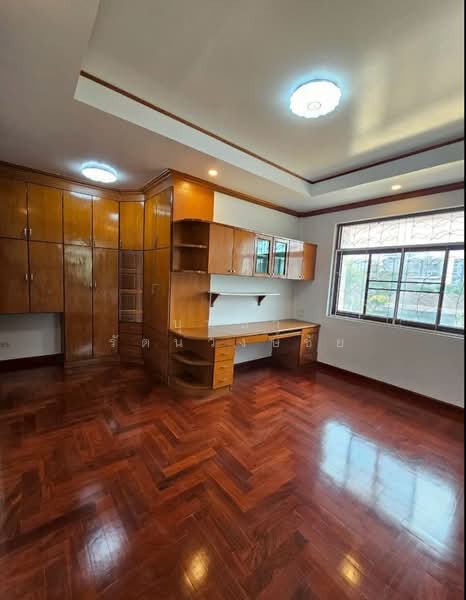 ทำเล MRT มหาดไทย ซ.ลาดพร้าว 93 ให้เช่าบ้านเดี่ยว 3 ชั้น เนื้อที่เยอะ 7 นอน จดบริษัทได้ พร้อมอยู่, Bangkok, ลาดพร้าว, Khlong Chaokhun Sing, Wang Thonglang, Bangkok, 7 Bedrooms, 800 sqm, Single Detached House For Rent, by บุษบา รัตนวงษ์ชัย, 11868292 - DDproperty.com