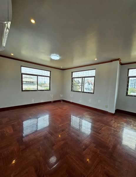 ทำเล MRT มหาดไทย ซ.ลาดพร้าว 93 ให้เช่าบ้านเดี่ยว 3 ชั้น เนื้อที่เยอะ 7 นอน จดบริษัทได้ พร้อมอยู่, กรุงเทพ, ลาดพร้าว, คลองเจ้าคุณสิงห์, วังทองหลาง, กรุงเทพ, 800 ตร.ม., บ้านเดี่ยว ให้เช่า, โดย บุษบา รัตนวงษ์ชัย, 11868292 - DDproperty.com