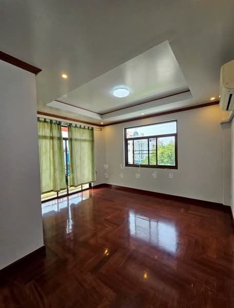 ทำเล MRT มหาดไทย ซ.ลาดพร้าว 93 ให้เช่าบ้านเดี่ยว 3 ชั้น เนื้อที่เยอะ 7 นอน จดบริษัทได้ พร้อมอยู่, Bangkok, ลาดพร้าว, Khlong Chaokhun Sing, Wang Thonglang, Bangkok, 7 Bedrooms, 800 sqm, Single Detached House For Rent, by บุษบา รัตนวงษ์ชัย, 11868292 - DDproperty.com