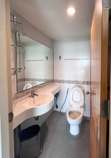 Lumpini Place Srinakarin-Huamak Station, Bangkok, Srinakarin Road, Suan Luang, Suan Luang, Bangkok, 1 Bedroom, 26 sqm, Condo For Rent, by Somchai Ruechajirakit, 11868615 - DDproperty.com