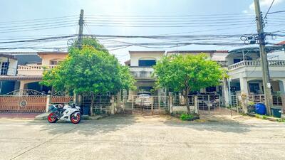 ขาย - เกร็ดแก้วการ์เด้น 5 ซอยรัตนาธิเบศร์ 26, นนทบุรี