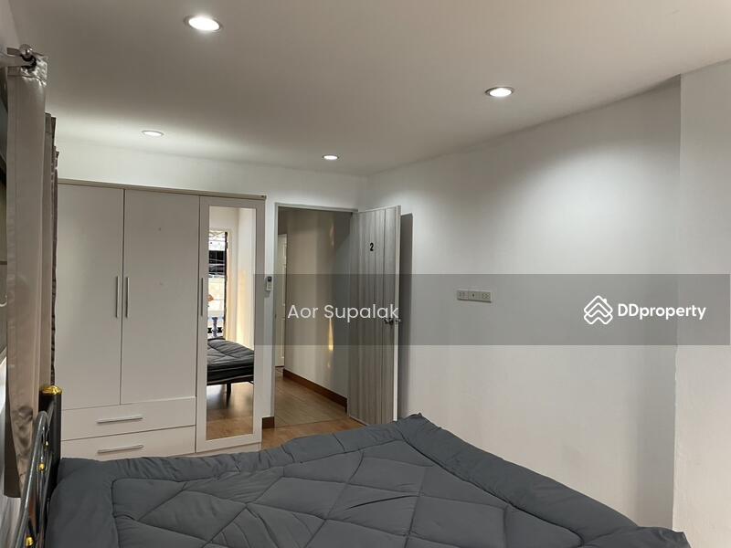 ขาย - New Fully Furnished House for Sale in Huai Khwang, กรุงเทพ