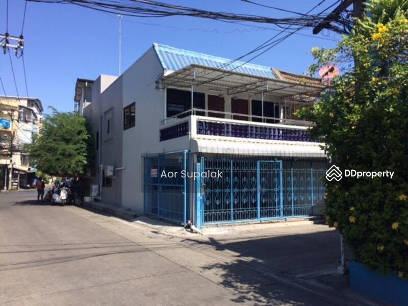 ขาย - New Fully Furnished House for Sale in Huai Khwang, กรุงเทพ