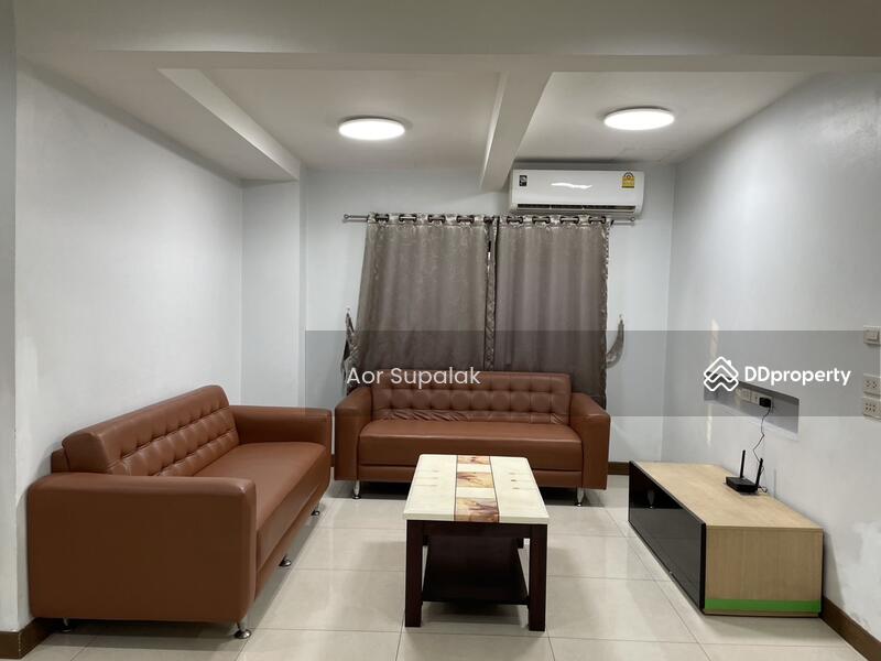 ขาย - New Fully Furnished House for Sale in Huai Khwang, กรุงเทพ