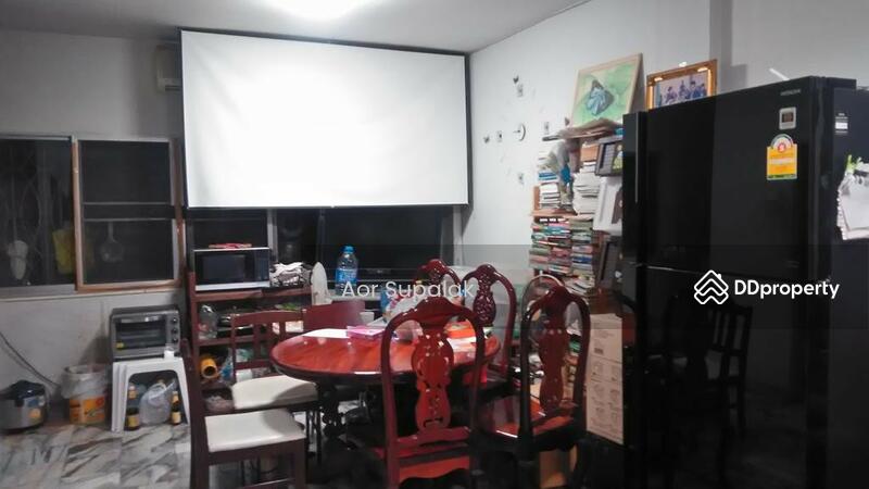ขาย - Townhouse For Sale Closed To The Turkish Embassy, กรุงเทพ