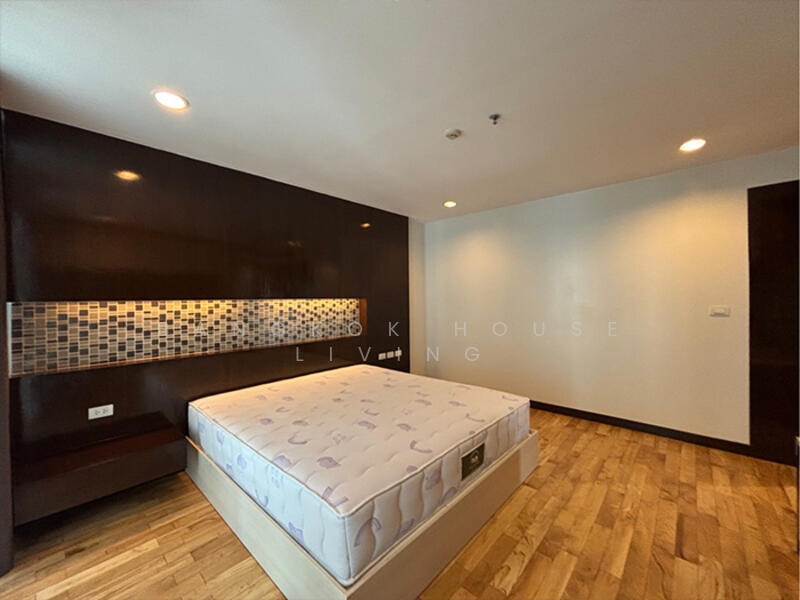 Richmond Hills Residence, Bangkok, Soi Thonglor 25, Khlong Tan Nua, Watthana, Bangkok, 3 Bedrooms, 180 sqm, Condo For Rent, by Bangkok House Living, 11870051 - DDproperty.com