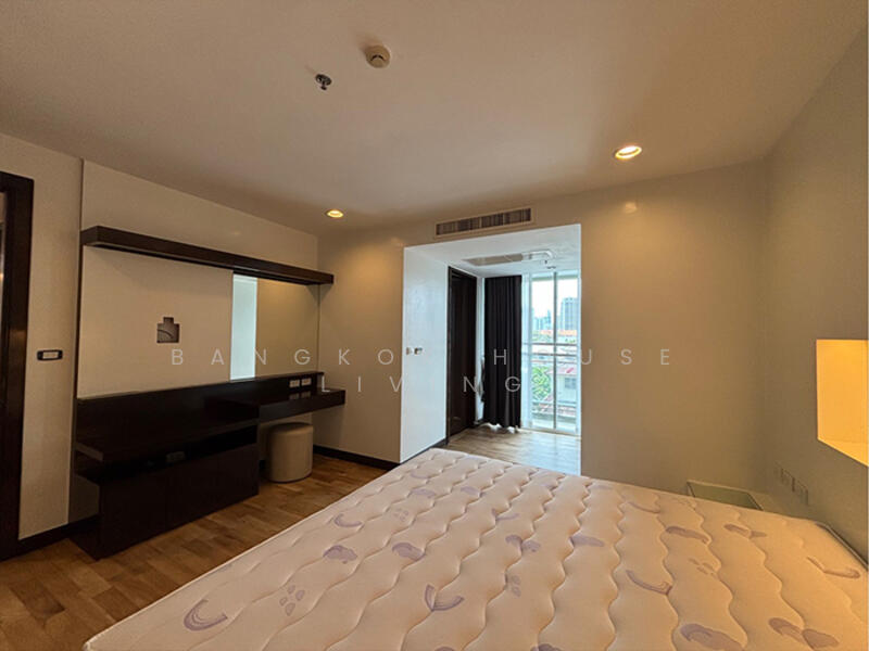 Richmond Hills Residence, Bangkok, Soi Thonglor 25, Khlong Tan Nua, Watthana, Bangkok, 3 Bedrooms, 180 sqm, Condo For Rent, by Bangkok House Living, 11870051 - DDproperty.com