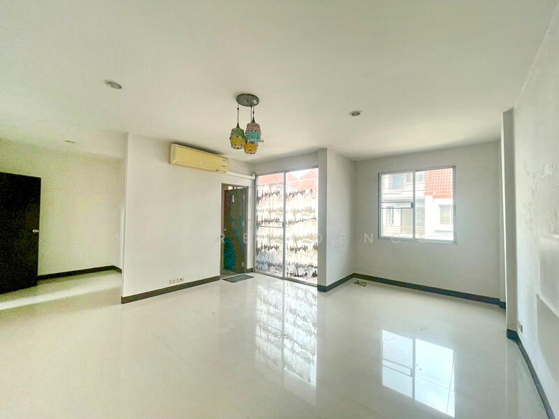 ให้เช่า - โฮมออฟฟิศ Home Office รัชดา-ลาดพร้าว, กรุงเทพ