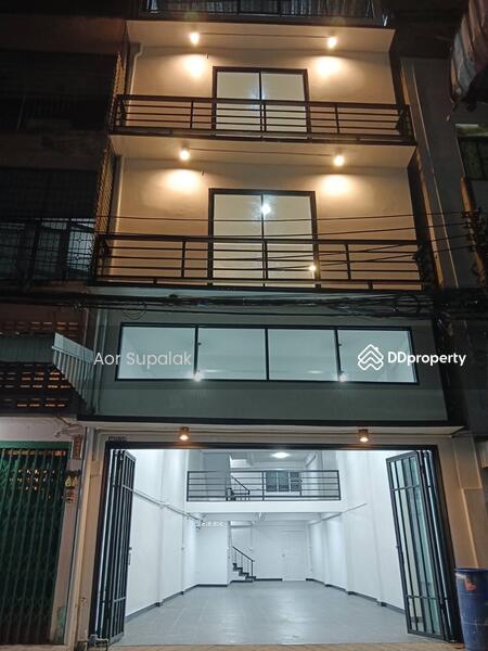 ขาย - ขายทาวน์เฮ้าส์ 2 ห้องนอน ในทำเล ดินแดง, กรุงเทพ