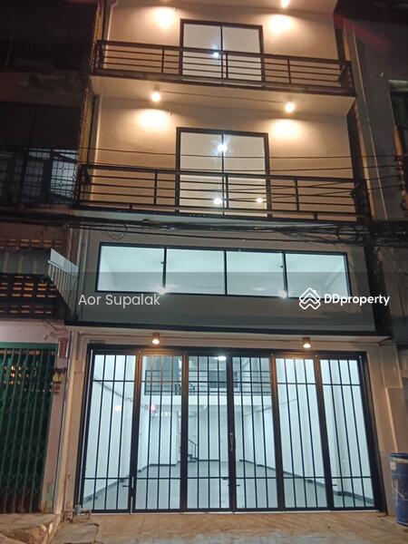 ขาย - ขายทาวน์เฮ้าส์ 2 ห้องนอน ในทำเล ดินแดง, กรุงเทพ