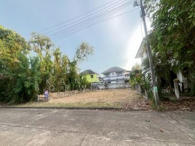 ขาย - ที่ดินเปล่า เนื้อที่ขนาด 1 งาน ในหมู่บ้านเจ.ซี.การ์เด้นวิลล์ สันทราย, เชียงใหม่