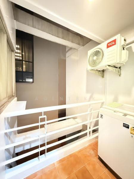 The Prime Suites, Bangkok, 17 Sukhumvit Soi 18, Khlong Toei, Bangkok, Studio, 35 sqm, Condo For Rent, by Agentbkk, 11871240 - DDproperty.com