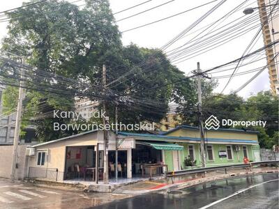 ขาย - ที่ดิน พร้อมสิ่งปลูกสร้าง เนื้อที่ 49 ตร.ว. ติดถนนสุขุมวิท 39 เขตวัฒนา, กรุงเทพ