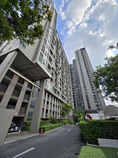 Centric Huai Khwang Station, Bangkok, - Ratchadaphisek Road, Huai Khwang, Huai Khwang, Bangkok, 1 Bedroom, 32 sqm, Condo For Sale, by Sitthiphat Leelaprapakorn, 11871277 - ด้านข้างอาคาร - DDproperty.com