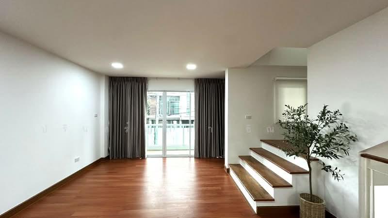 Modern Life On Nut 46 - Srinakarin 36, Bangkok, Suan Luang, Suan Luang, Bangkok, 4 Bedrooms, 185 sqm, Townhouse For Rent, by ปรินทร์ญาดา ชิณโชติ, 11871311 - DDproperty.com