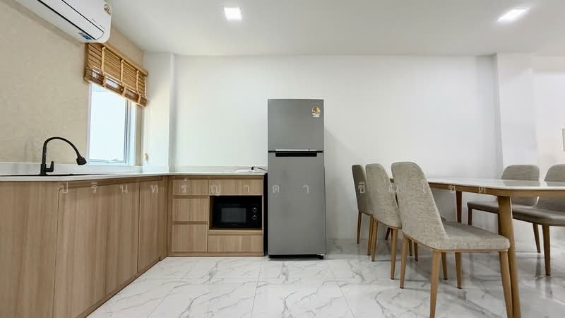 Modern Life On Nut 46 - Srinakarin 36, Bangkok, Suan Luang, Suan Luang, Bangkok, 4 Bedrooms, 185 sqm, Townhouse For Rent, by ปรินทร์ญาดา ชิณโชติ, 11871311 - DDproperty.com