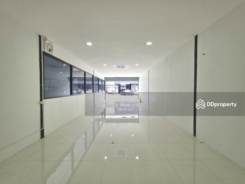 ให้เช่า - สำนักงาน ร้านค้า โกดัง พัฒนาการ38 คลังสินค้า มี 7-11 ในโครงการ พร้อมที่จอดรถ, กรุงเทพ