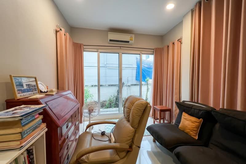 Grand Bangkok Boulevard Rama 9 - Srinakarindra, Bangkok, Krungthep Kritha 17 Alley, Thap Chang, Saphan Sung, Bangkok, 3 Bedrooms, 230 sqm, Single Detached House For Sale, by คุณพี, 11872262 - DDproperty.com