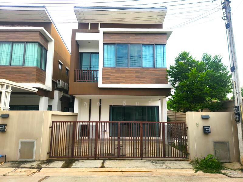 บ้านแฝด 2 ชั้น แปลงมุม ในโครงการบ้านแสนรัก บันไดม้า ปากช่อง บ้านพร้อมอยู่ ฟังก์ชันใหญ่, Nakhon Ratchasima, Pak Chong, Nakhon Ratchasima, 4 Bedrooms, 146 sqm, Townhouse For Sale, by คุณเอ็มมี่, 11872328 - DDproperty.com