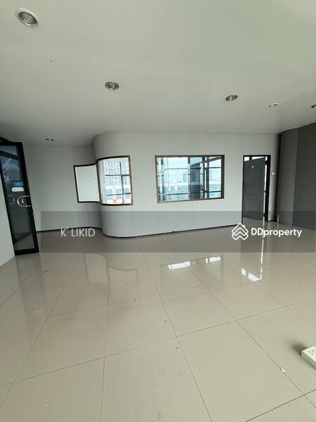 LIKID BUILDING  ลาดพร้าว 23 ชั้น 9 พื้้นที่ 120 ตรม ราคา 33,000 บาท/เดือน โทร 0818339420