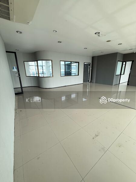 LIKID BUILDING  ลาดพร้าว 23 ชั้น 9 พื้้นที่ 120 ตรม ราคา 33,000 บาท/เดือน โทร 0818339420