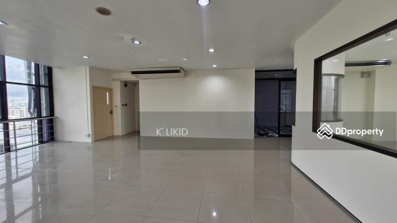 LIKID BUILDING  ลาดพร้าว 23 ชั้น 9 พื้้นที่ 120 ตรม ราคา 33,000 บาท/เดือน โทร 0818339420