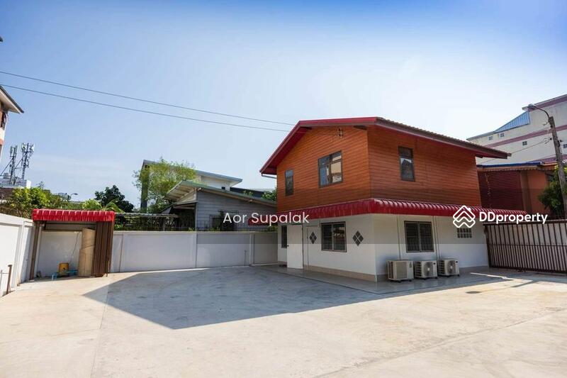 ให้เช่า - บ้านเดี่ยว 2 ห้องนอน ให้เช่า ในทำเล วัฒนา, กรุงเทพ