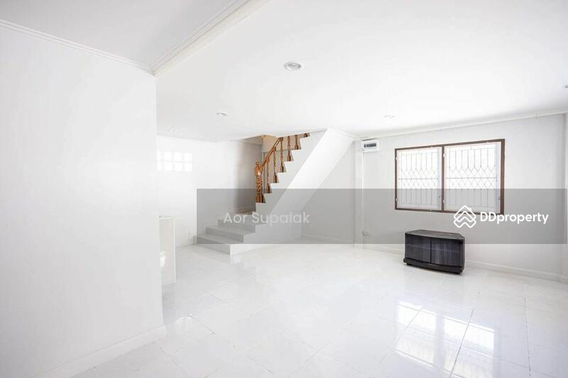 ให้เช่า - บ้านเดี่ยว 2 ห้องนอน ให้เช่า ในทำเล วัฒนา, กรุงเทพ