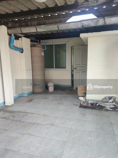 ขาย - อาคารพาณิชย์ จำนวน 4.5 ชั้น ซอยอุดมสุข 5, กรุงเทพ