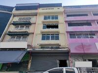 ขาย - อาคารพาณิชย์ จำนวน 4.5 ชั้น ซอยอุดมสุข 5, กรุงเทพ