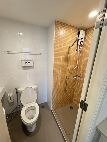 Lumpini Ville Ramkhamhaeng 60/2, Bangkok, 7 Soi Ramkhamhaeng 60/1, Ramkhamhaeng Road, Hua Mak, Bang Kapi, Bangkok, 2 Bedrooms, 45 sqm, Condo For Rent, by Living Condo, 11872833 - DDproperty.com