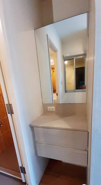 Lumpini Ville Ramkhamhaeng 60/2, Bangkok, 7 Soi Ramkhamhaeng 60/1, Ramkhamhaeng Road, Hua Mak, Bang Kapi, Bangkok, 2 Bedrooms, 45 sqm, Condo For Sale, by Living Condo, 11872847 - DDproperty.com
